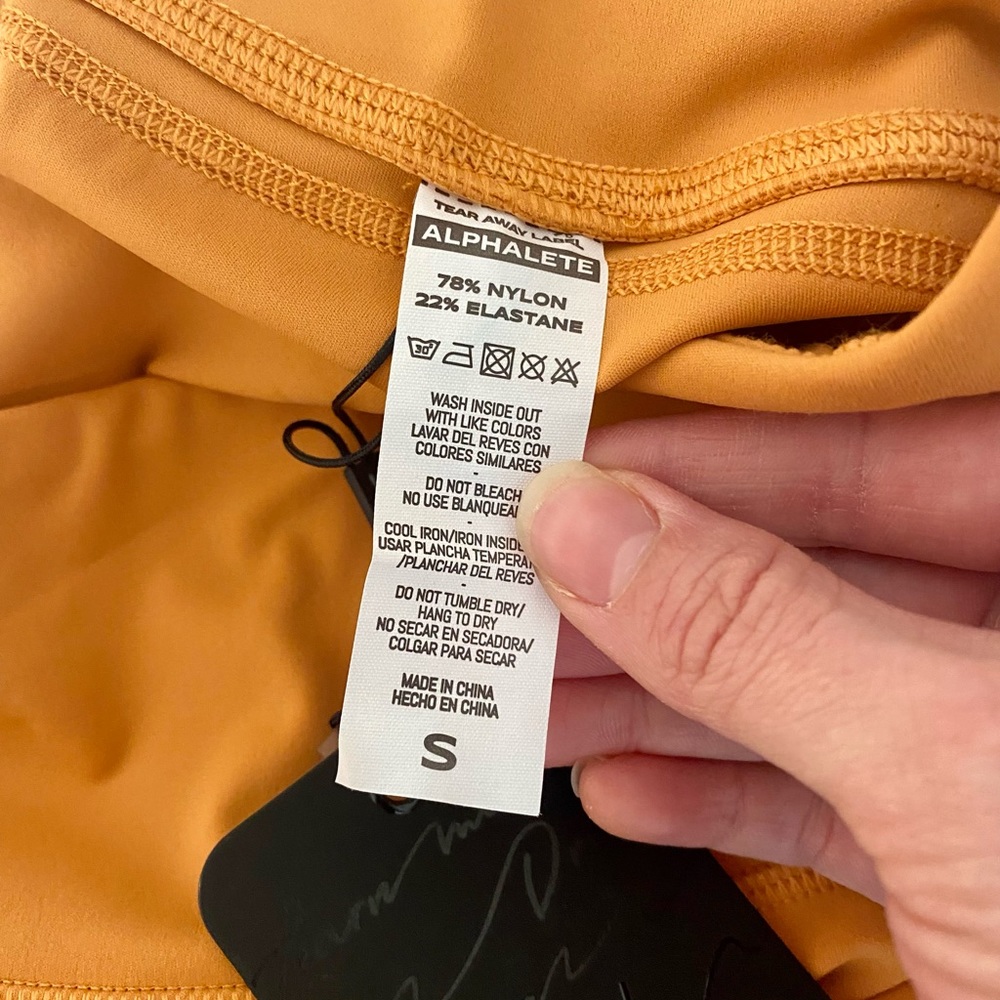 NWT Alphalete Pulse Surge Shorts Sun Kissed - Picture 5 of 6
